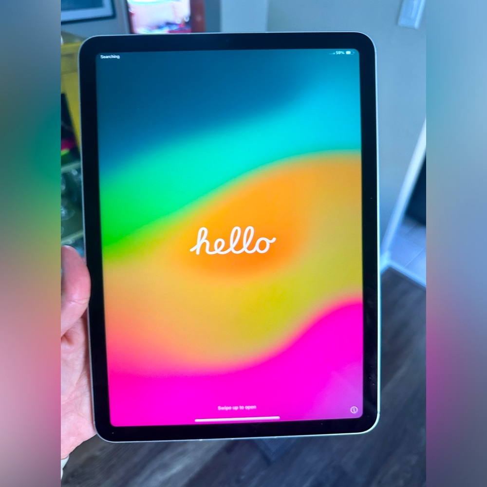 iPad Air 5th generation Wi-fi and Cellular 265GB